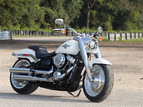 Kelley blue book motorcycles harley - KBB.com has the Harley-Davidson values and pricing you're looking for from 2009 to 2023. With a year range in mind, it’s easy to zero in on the listings you want and even contact a dealer to ask ...
